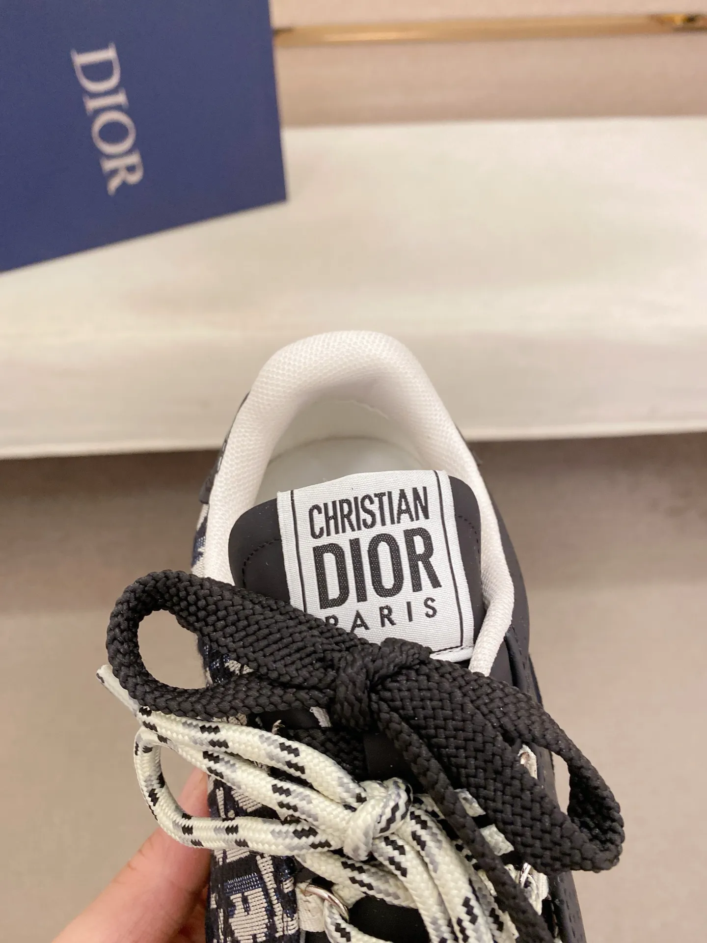 Men's shoes💰: 500💰Couple style💏 [Dior·Dior] New casual sports style men's shoes, new spring and summer design, perfect workmanship, lace-up lazy style to create wardrobe quality, upper: imported first-layer cowhide, mesh breathable lining soft and comfortable, ultra-light TPU wear-resistant outsole, simple, versatile fashion men's shoes, excellent color code number 35--44. (45,46 customized items are not returnable or exchangeable)